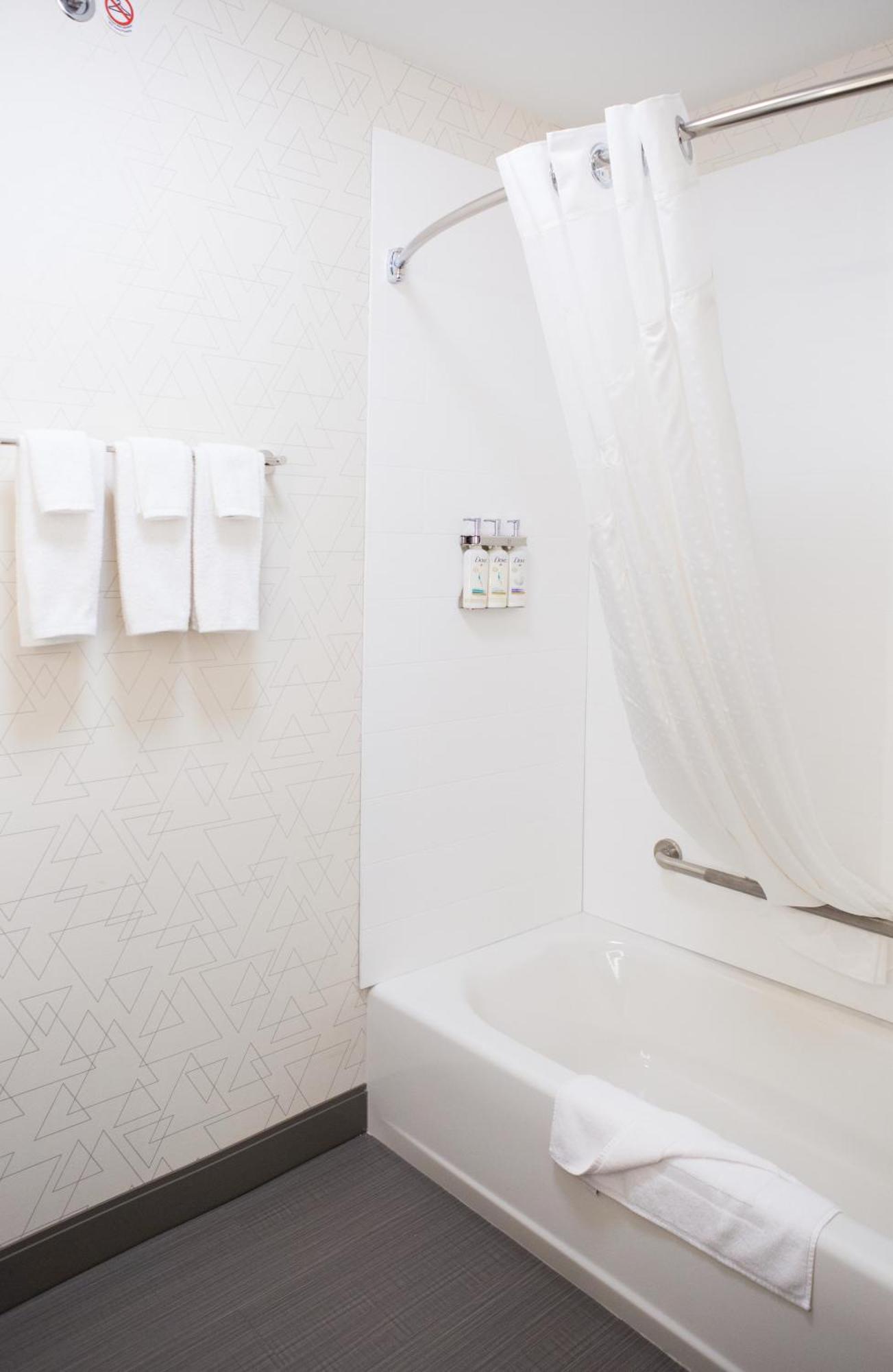 Holiday Inn Express & Suites Prince Albert - South By Ihg Екстериор снимка